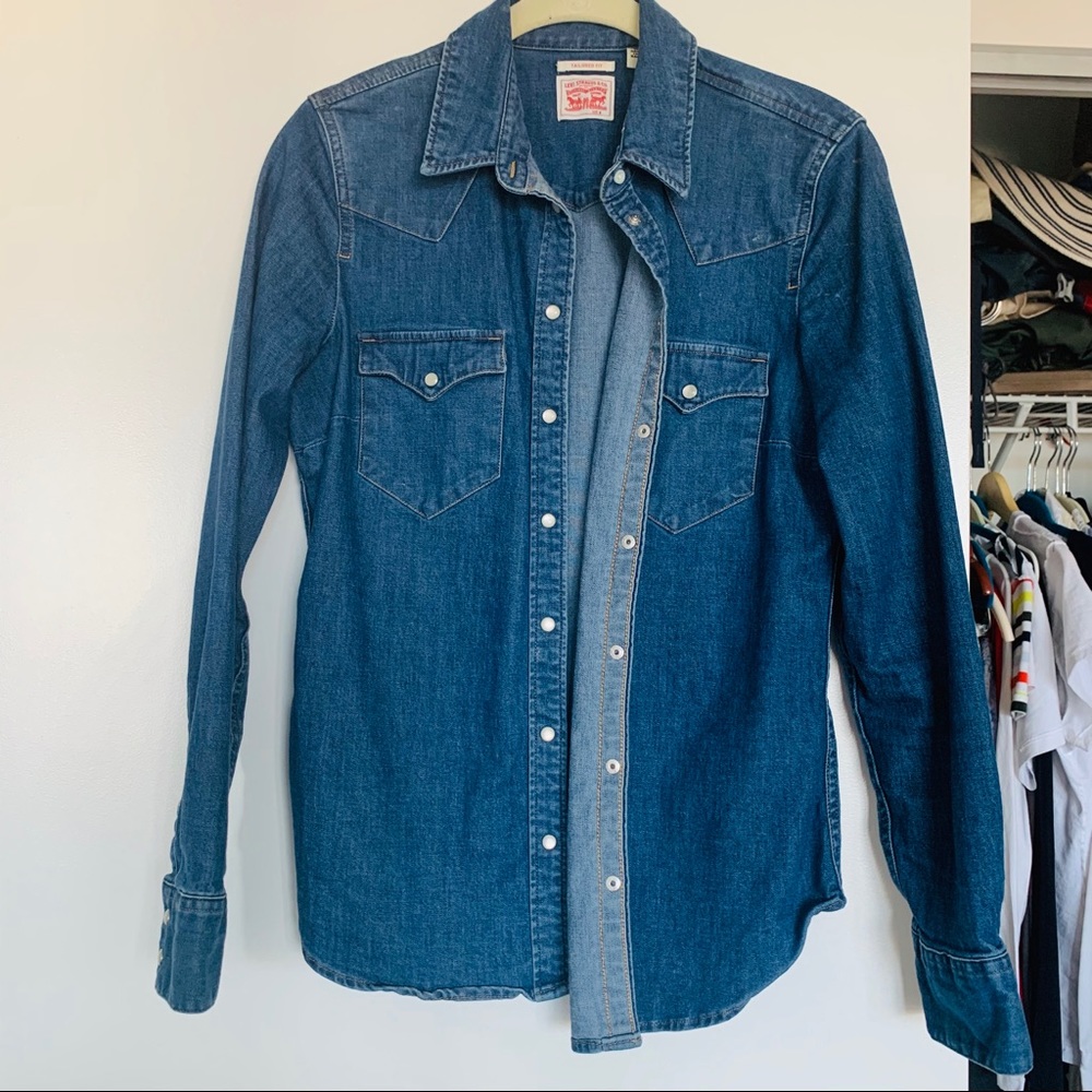 Levi’s Jean button down size S